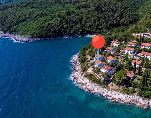 Apartment By The Sea- Santa Marina Raša Exterior foto